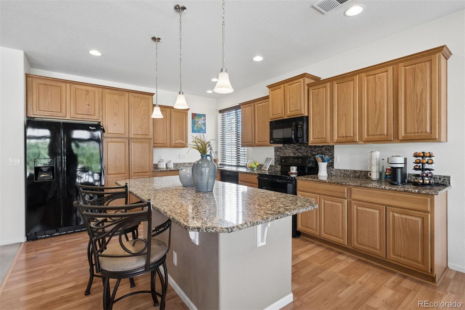 MLS Image #9 for 19539 e 52nd avenue,denver, Colorado