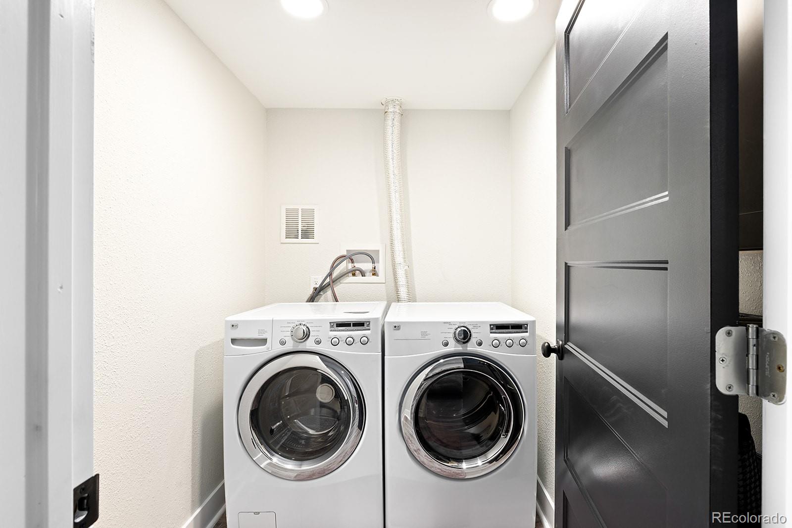 MLS Image #17 for 3071 s krameria street,denver, Colorado