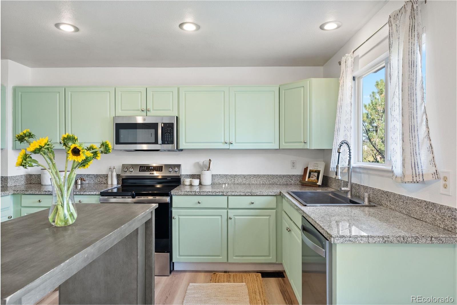 MLS Image #6 for 9867  castle ridge circle,highlands ranch, Colorado