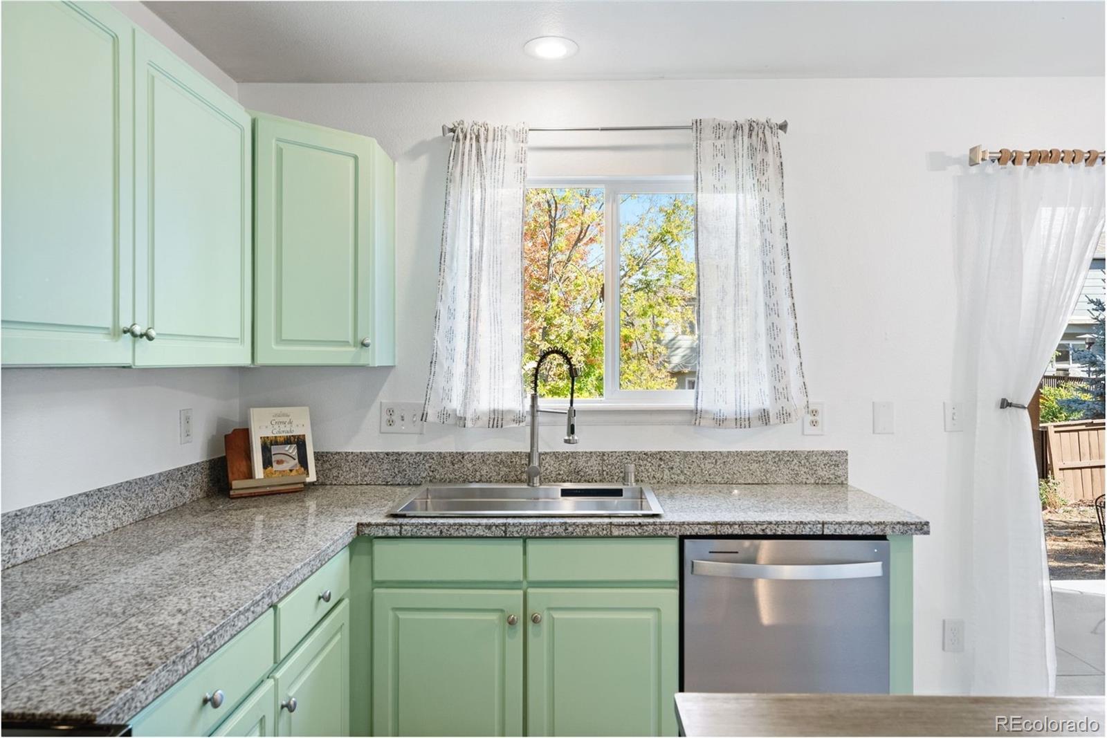 MLS Image #8 for 9867  castle ridge circle,highlands ranch, Colorado
