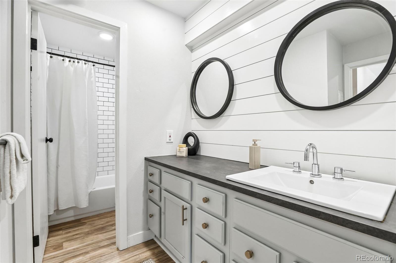 MLS Image #13 for 6455 e bates avenue,denver, Colorado