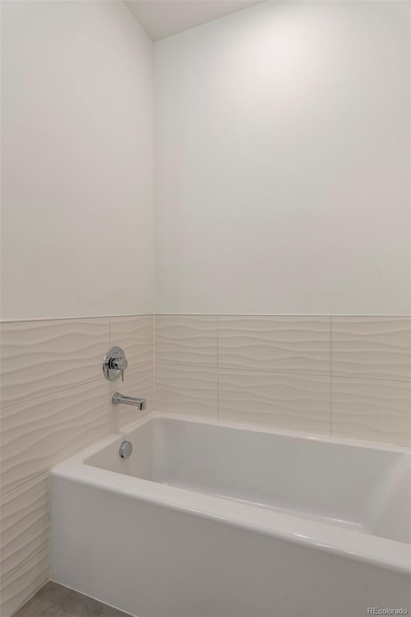 MLS Image #11 for 705 s logan street,denver, Colorado