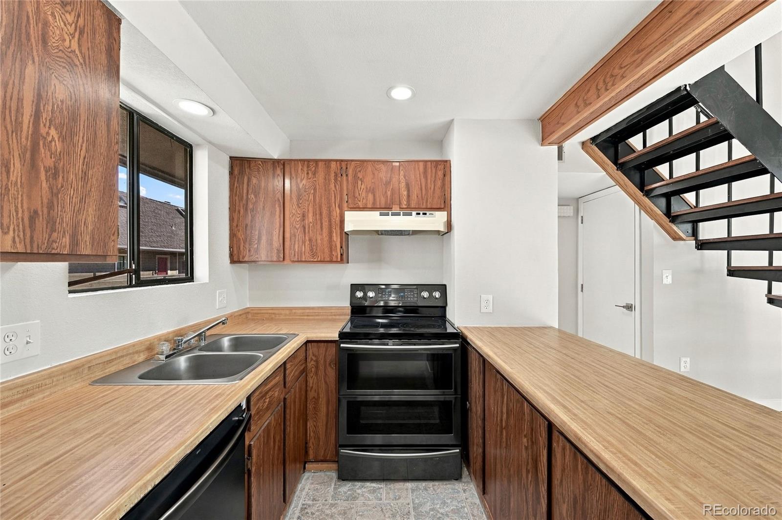 MLS Image #9 for 5250 s huron way,littleton, Colorado