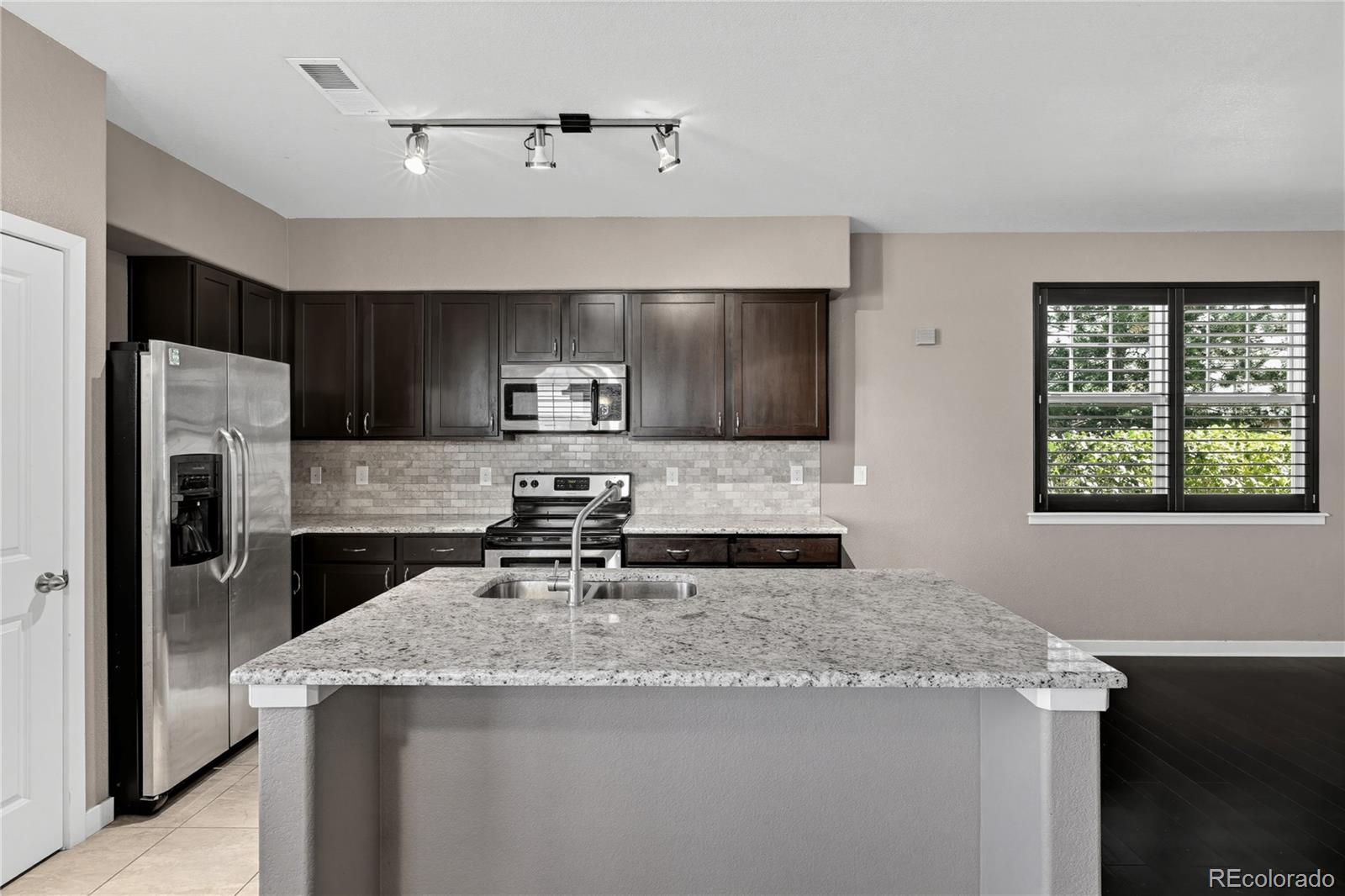 MLS Image #5 for 3611 s perth circle,aurora, Colorado