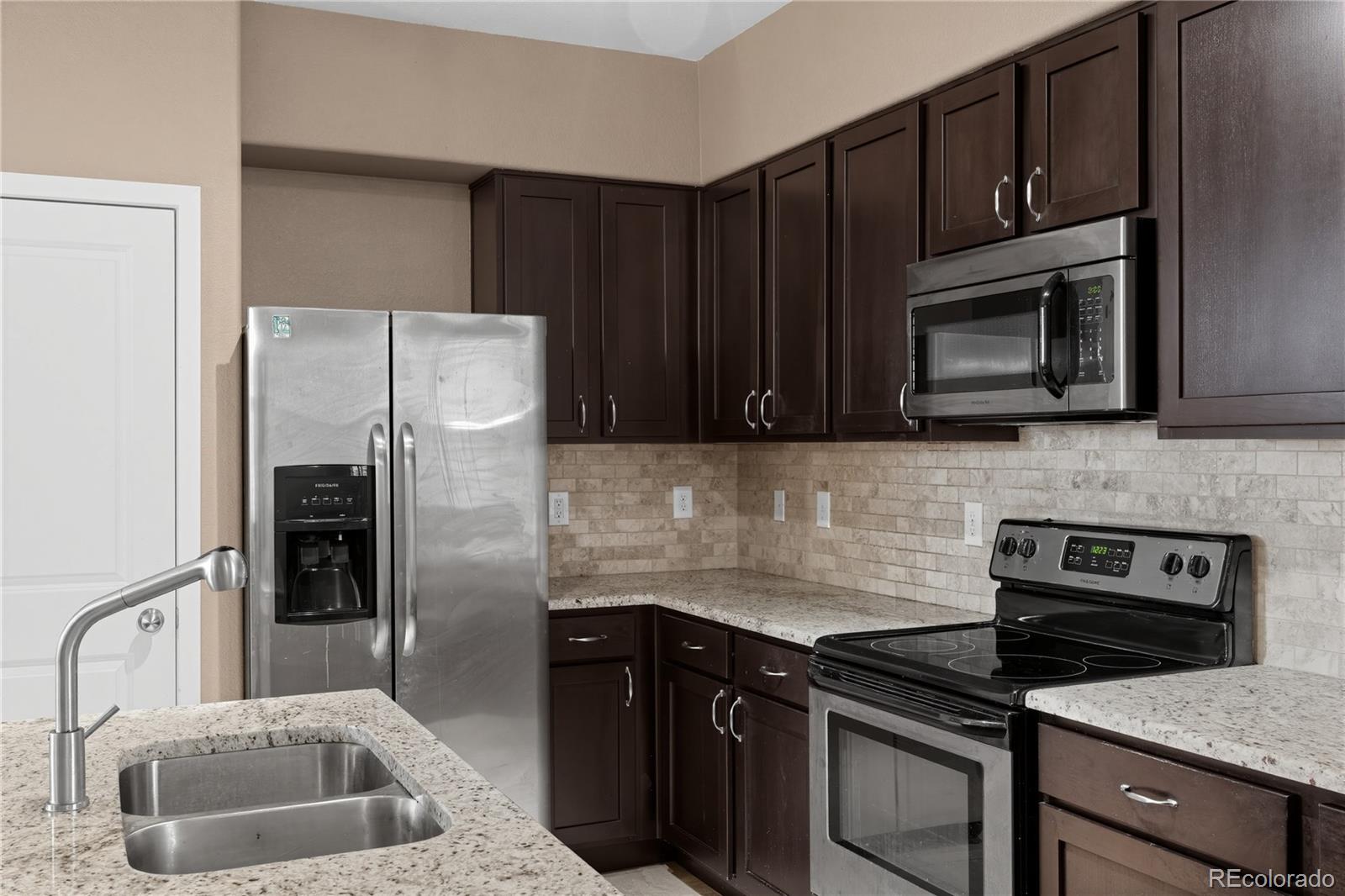 MLS Image #7 for 3611 s perth circle,aurora, Colorado