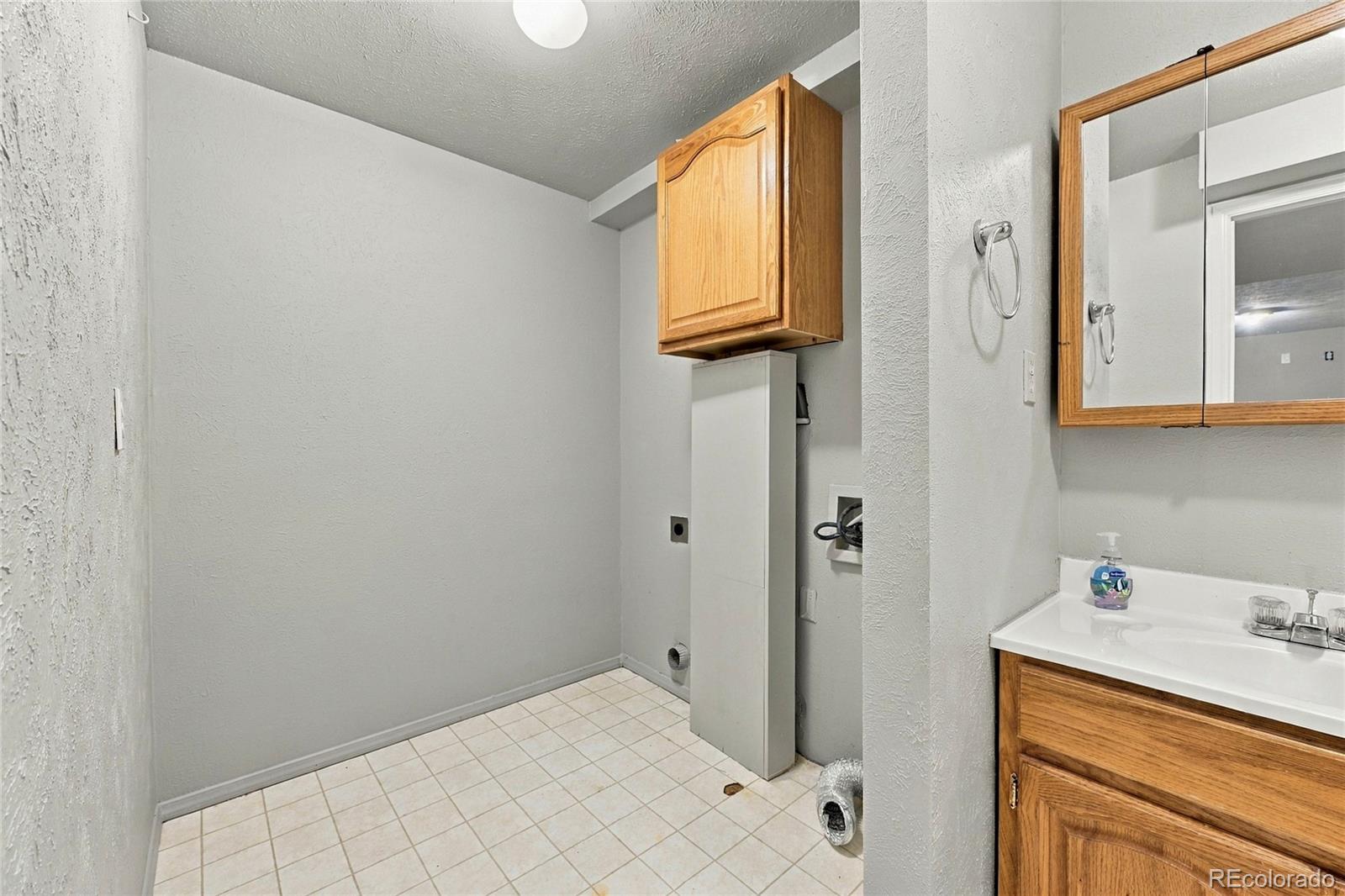 MLS Image #12 for 9871  castle ridge circle,highlands ranch, Colorado
