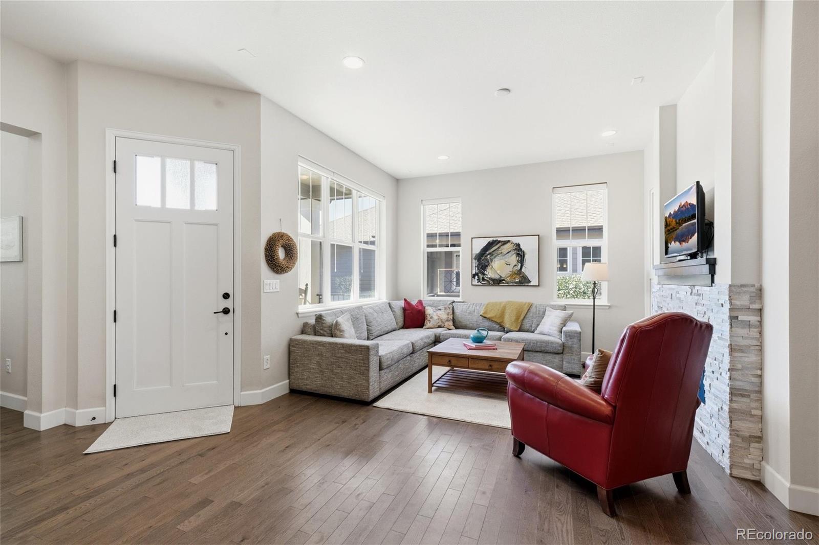 MLS Image #3 for 6917 w jewell drive,lakewood, Colorado