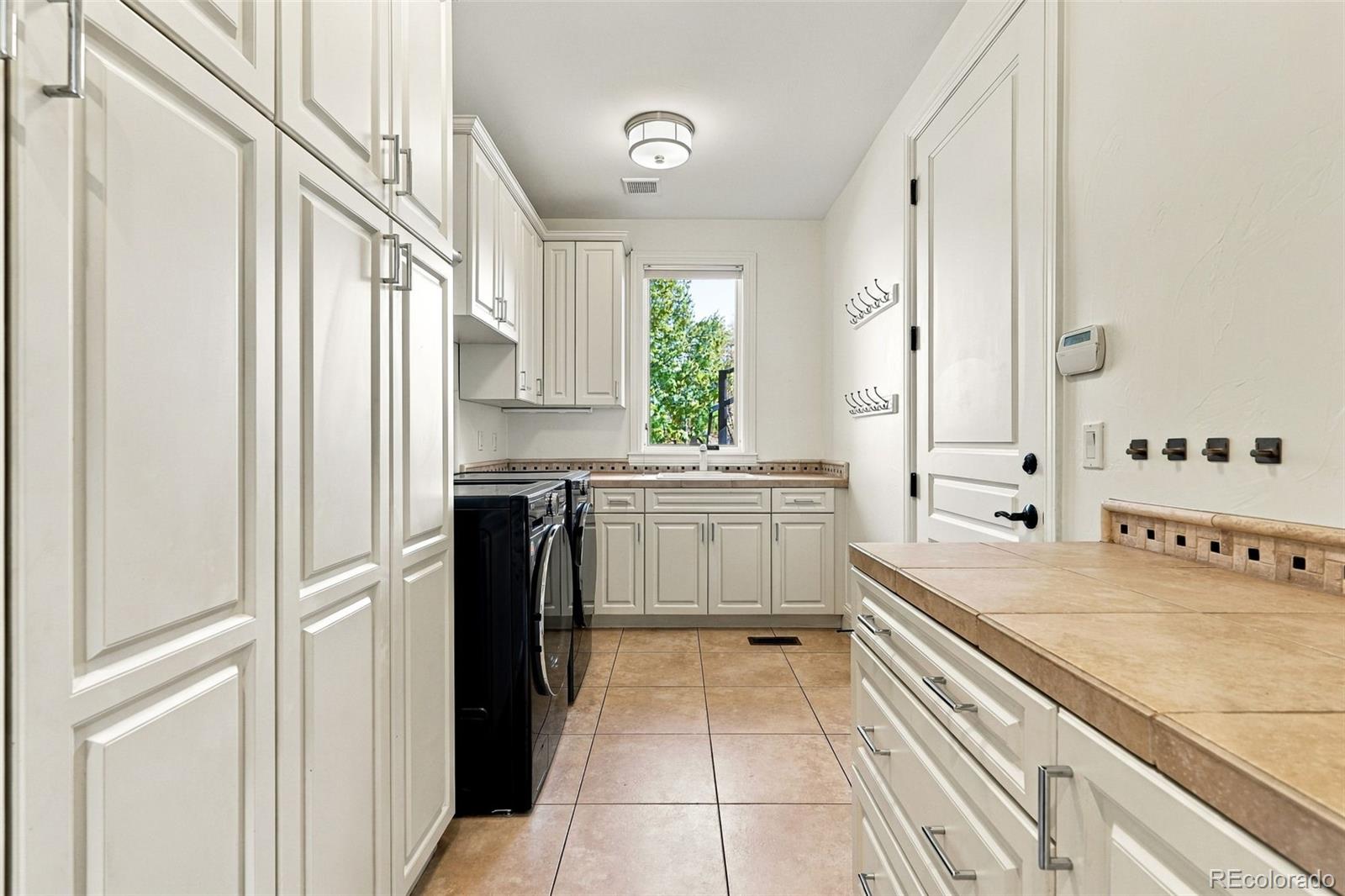 MLS Image #15 for 5130 e 1st avenue,denver, Colorado