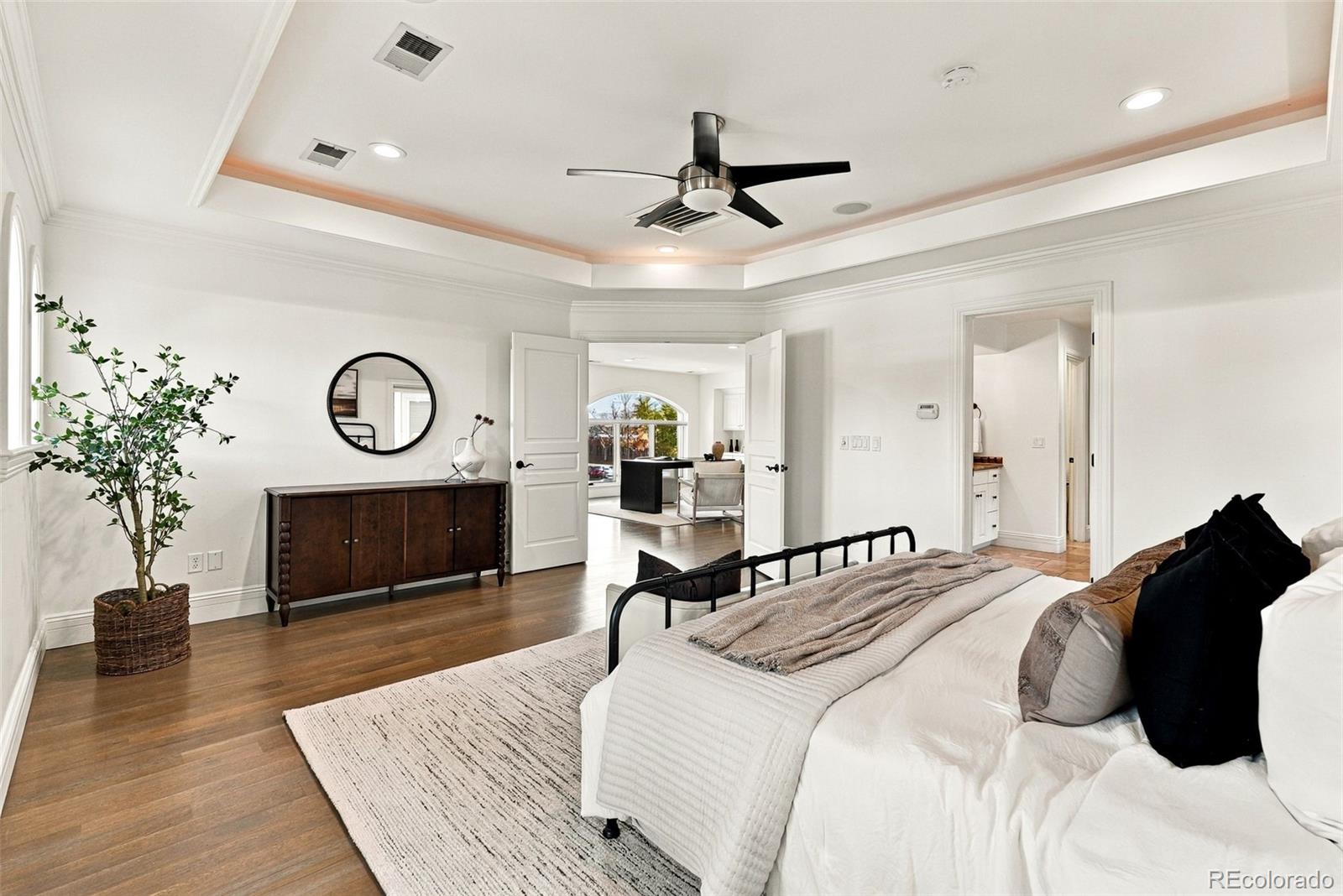 MLS Image #21 for 5130 e 1st avenue,denver, Colorado