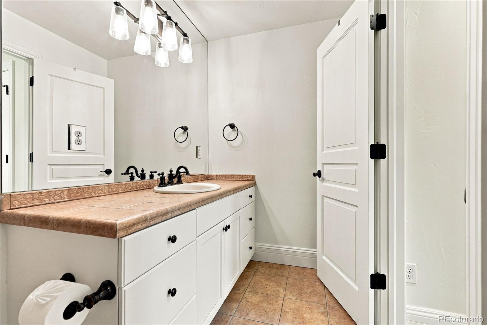 MLS Image #32 for 5130 e 1st avenue,denver, Colorado