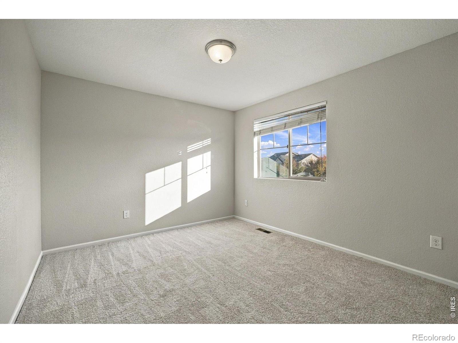 MLS Image #19 for 18931 e 55th avenue,denver, Colorado