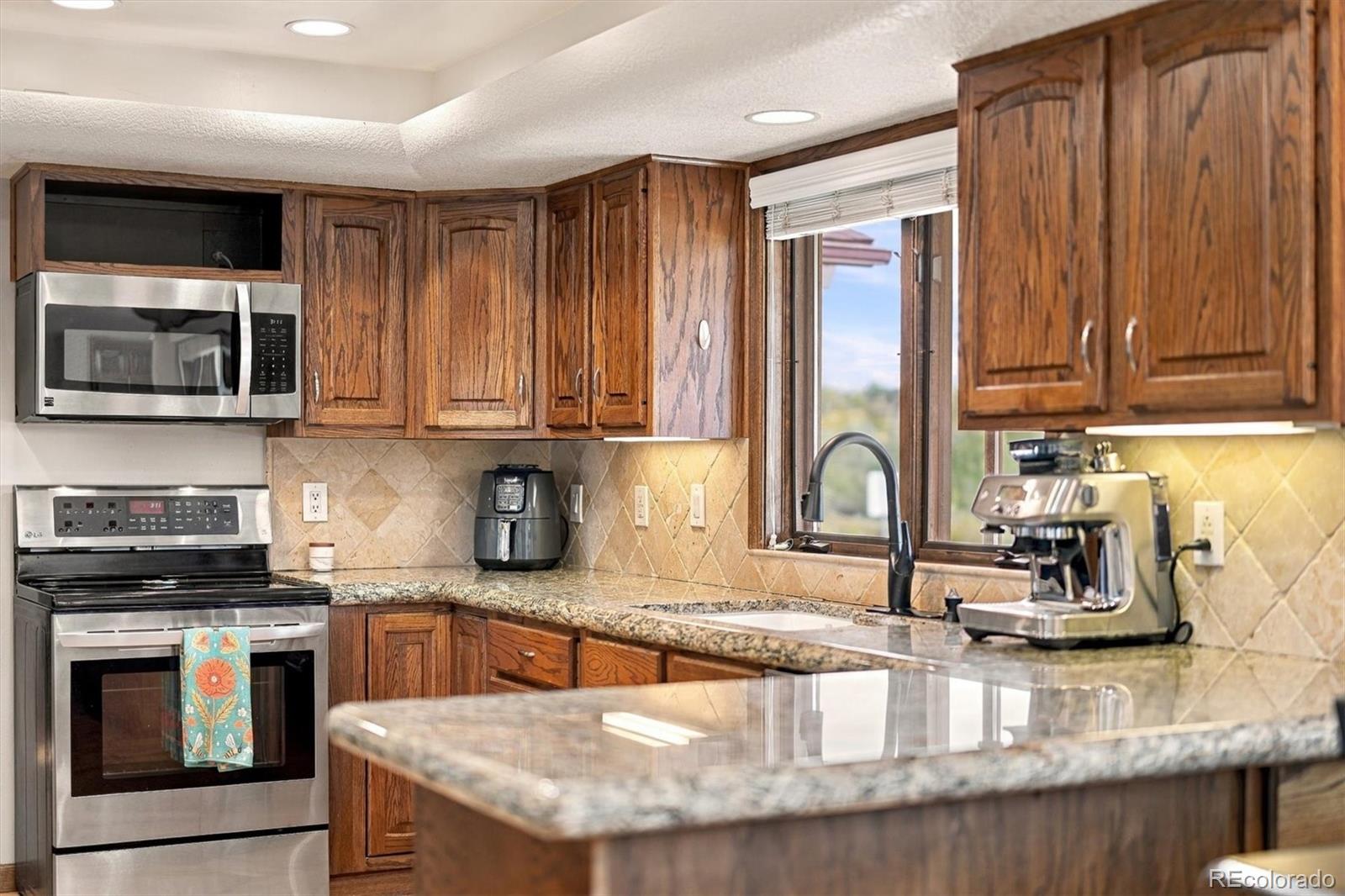 MLS Image #7 for 9275 w 73rd avenue,arvada, Colorado