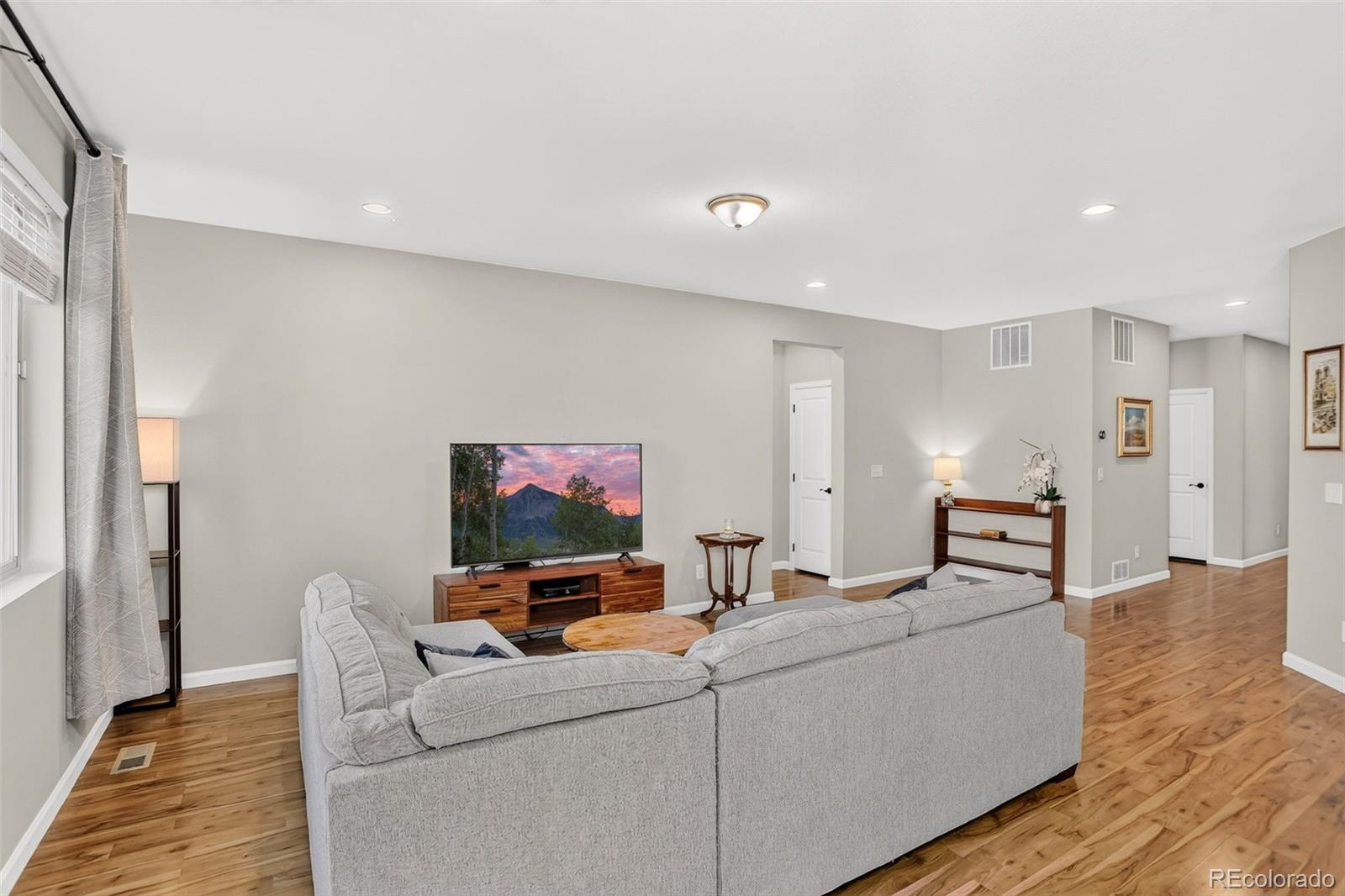 MLS Image #9 for 26967 e maple avenue,aurora, Colorado