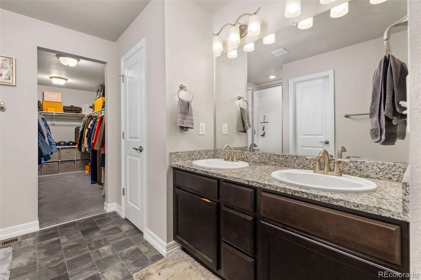 MLS Image #18 for 26808 e 1st place,aurora, Colorado