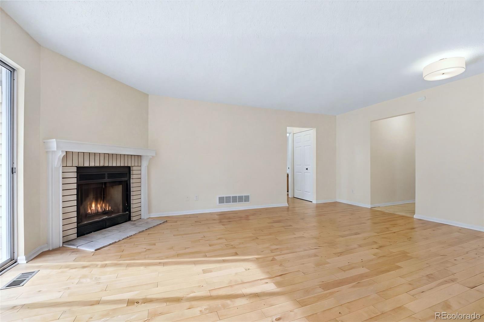 MLS Image #2 for 12534 e pacific circle,aurora, Colorado