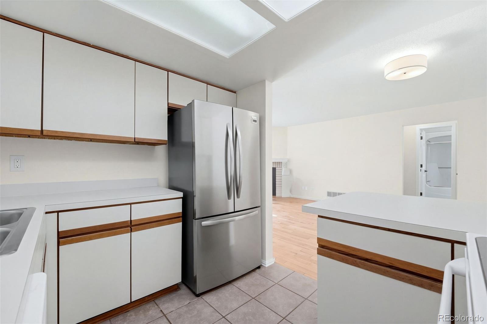 MLS Image #8 for 12534 e pacific circle,aurora, Colorado
