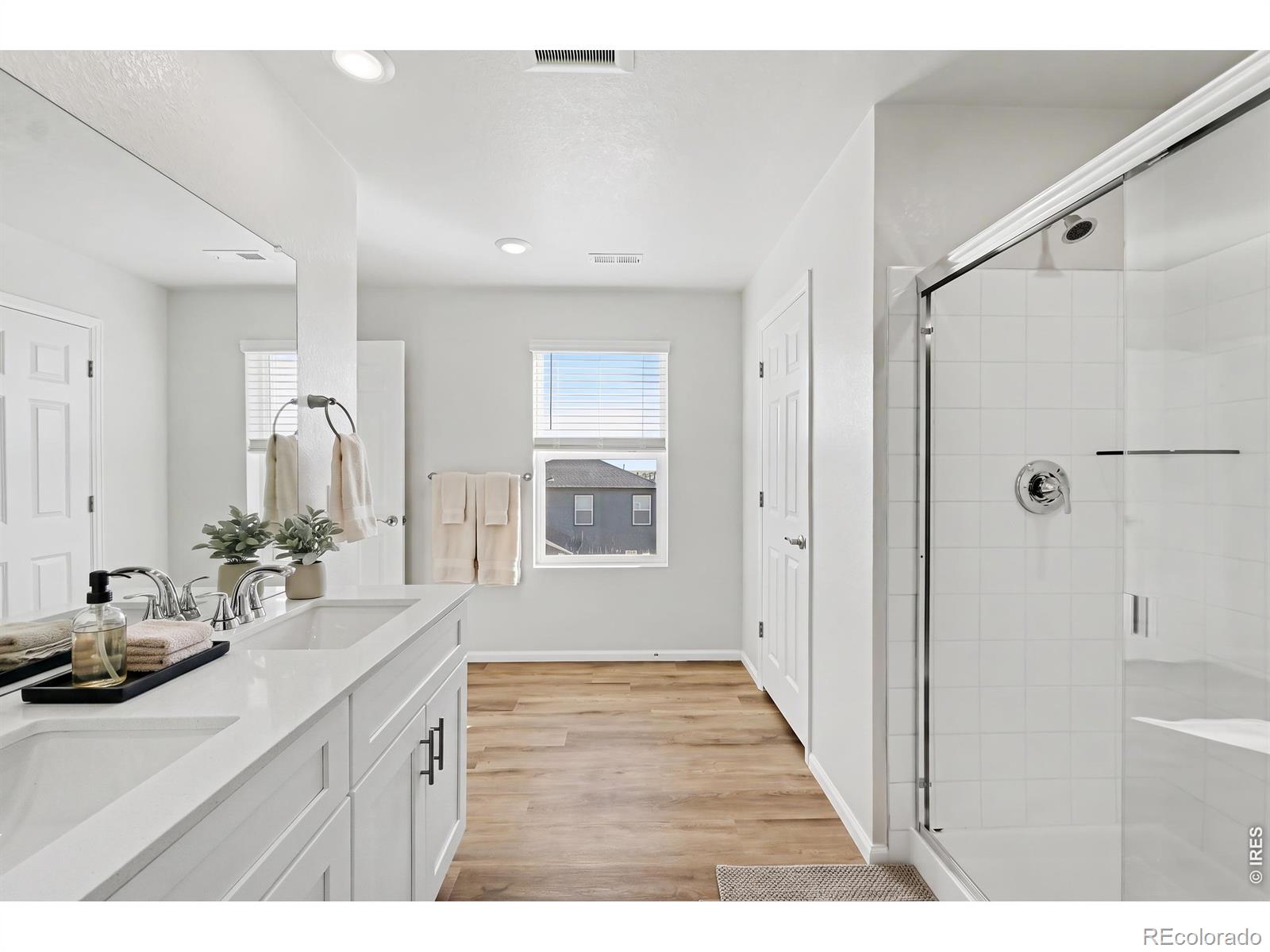 MLS Image #11 for 534  98th avenue,greeley, Colorado