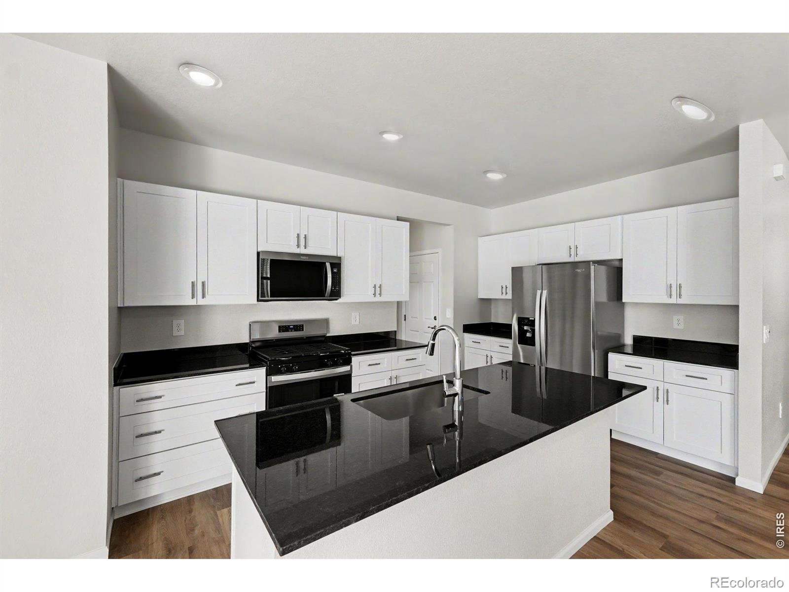MLS Image #15 for 534  98th avenue,greeley, Colorado