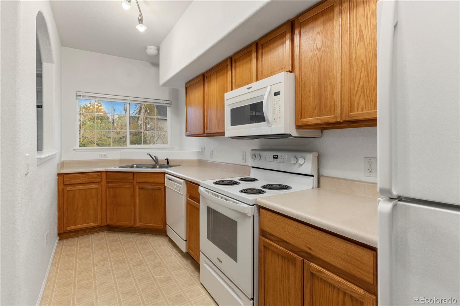 MLS Image #3 for 9468 e florida avenue,denver, Colorado