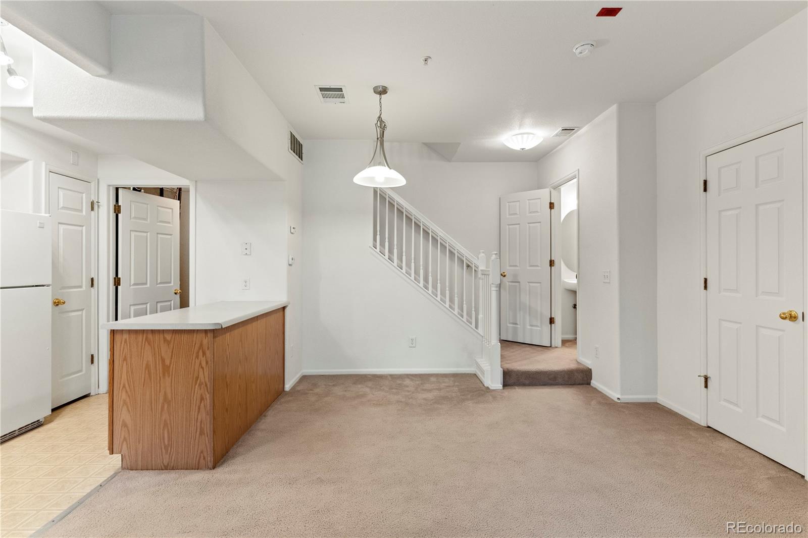 MLS Image #5 for 9468 e florida avenue,denver, Colorado