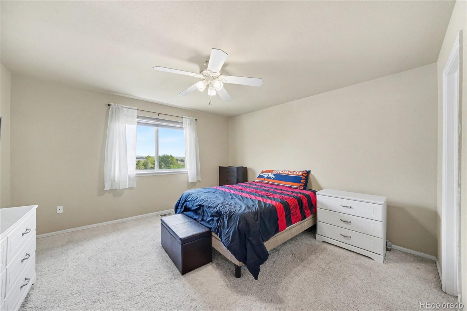 MLS Image #11 for 912  legend oak drive,fountain, Colorado