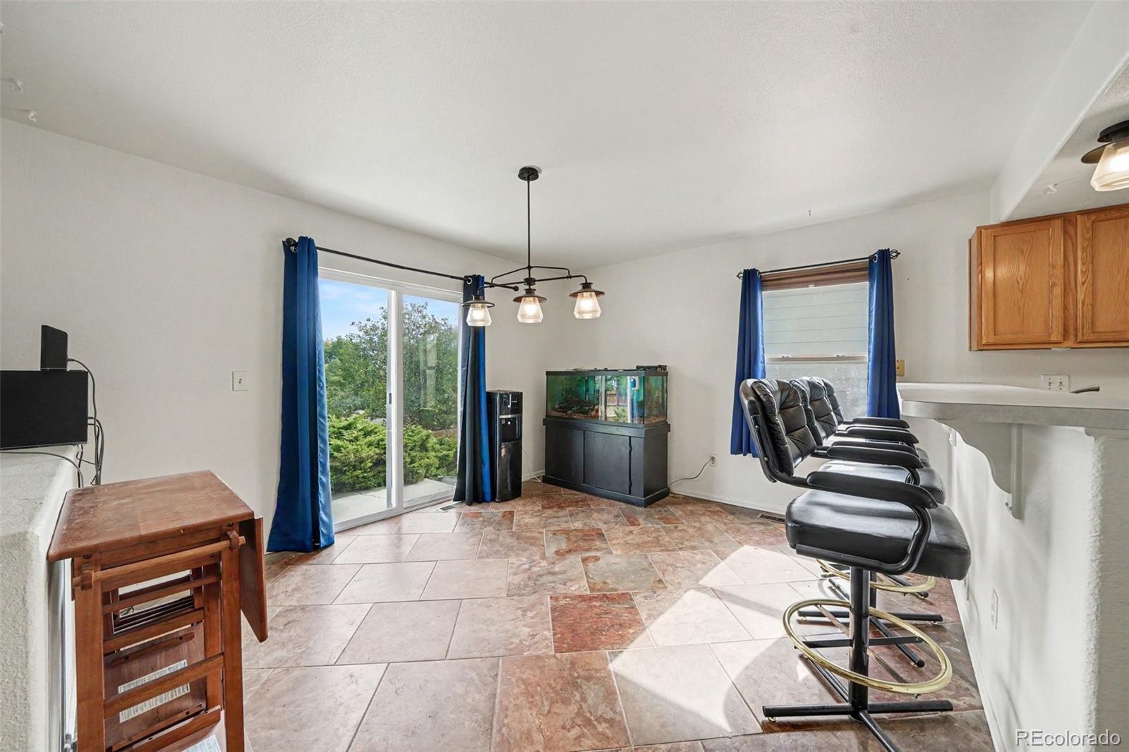 MLS Image #4 for 912  legend oak drive,fountain, Colorado