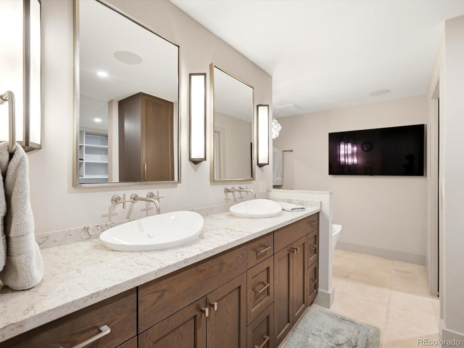 MLS Image #17 for 1512  larimer street,denver, Colorado