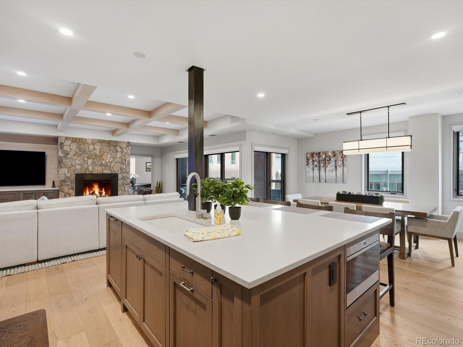 MLS Image #5 for 1512  larimer street,denver, Colorado