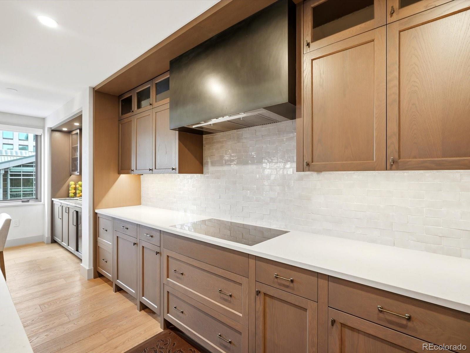 MLS Image #6 for 1512  larimer street,denver, Colorado