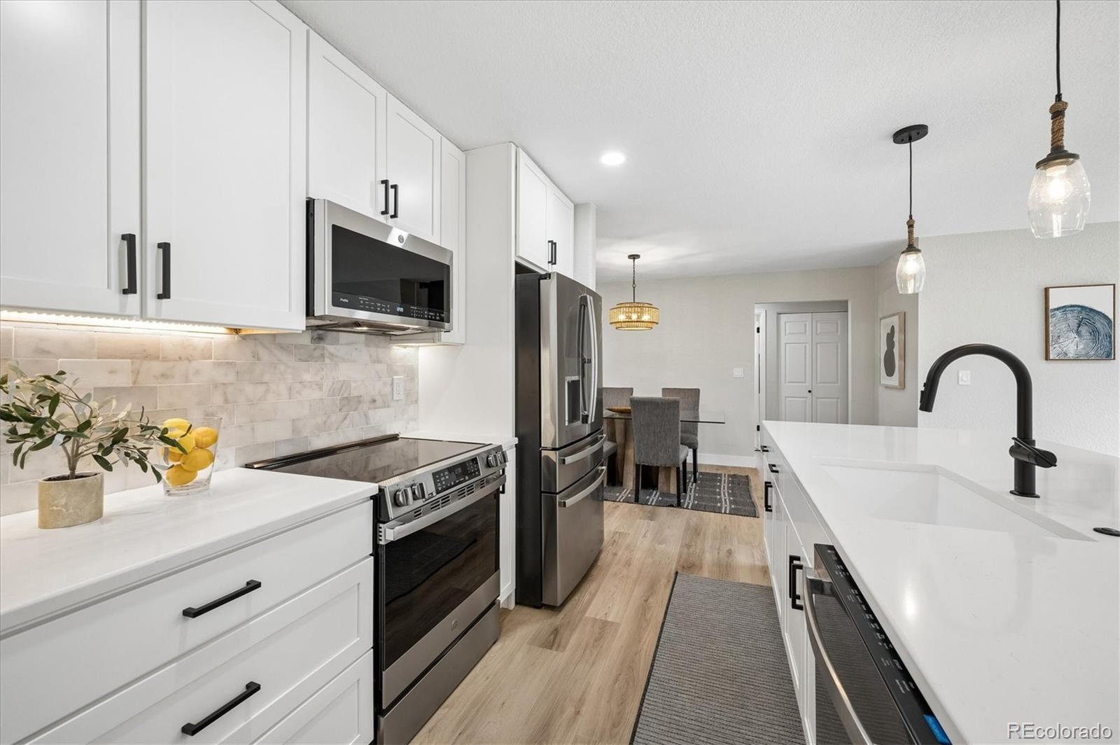 MLS Image #14 for 672 s everett street,lakewood, Colorado
