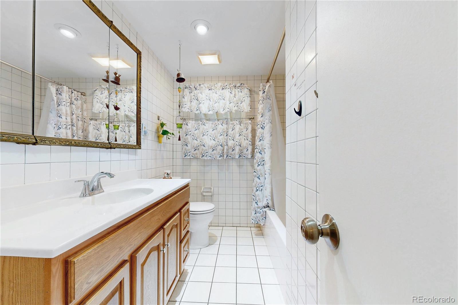 MLS Image #14 for 2401 w 41st avenue,denver, Colorado