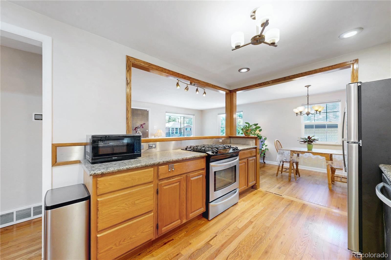 MLS Image #6 for 2401 w 41st avenue,denver, Colorado