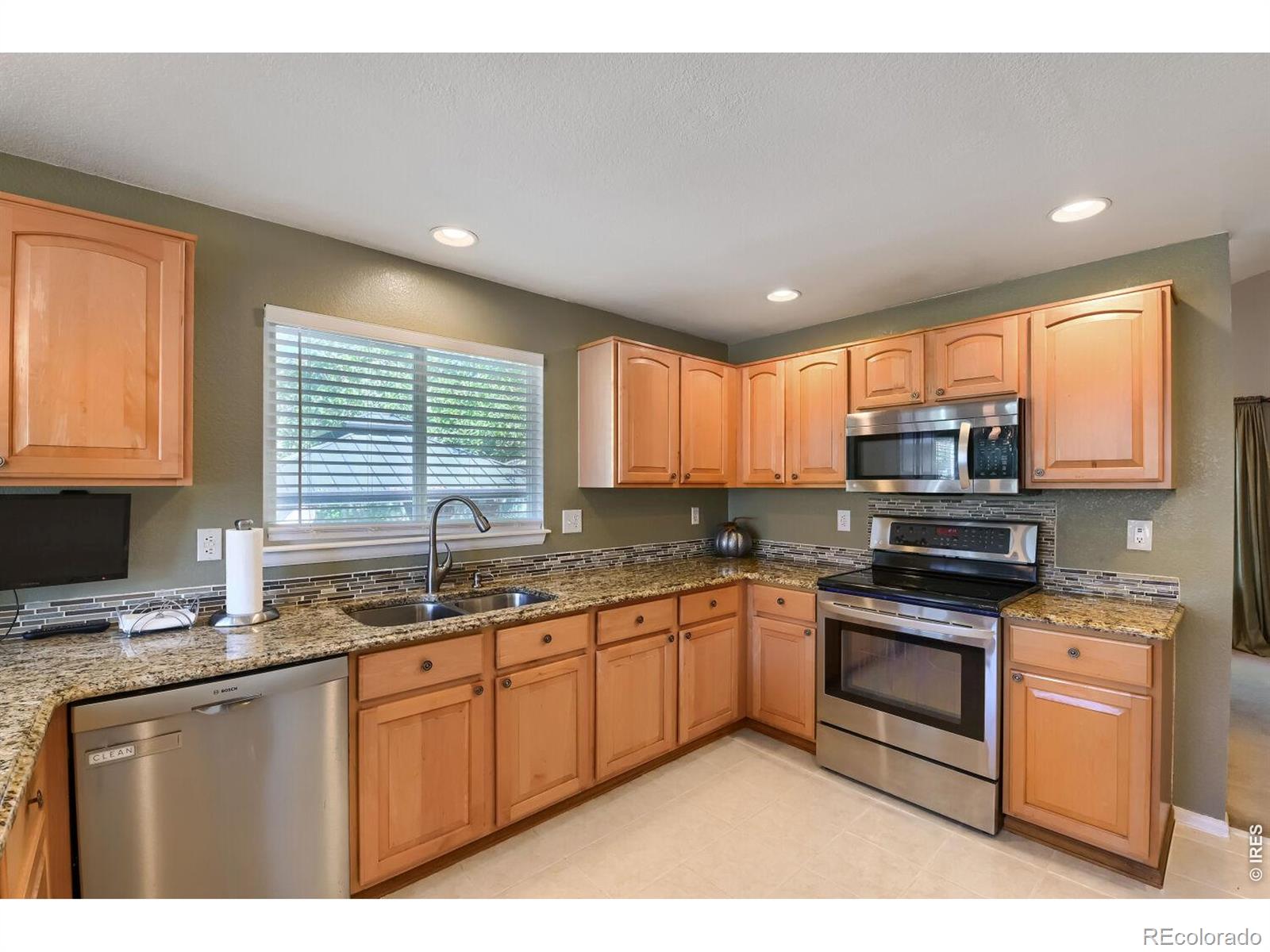 MLS Image #7 for 173  maplewood drive,erie, Colorado