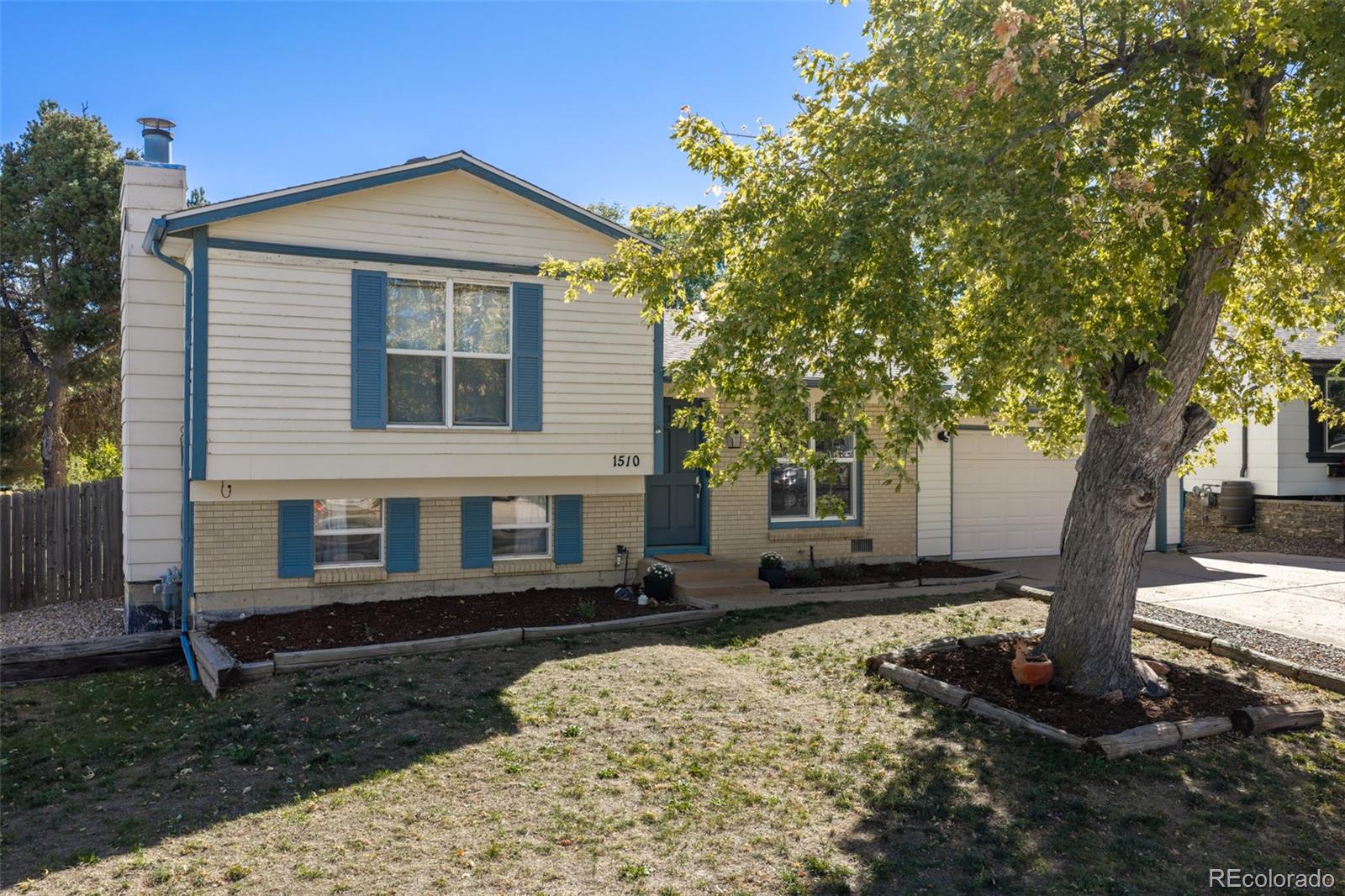 MLS Image #2 for 1510 s salida way,aurora, Colorado