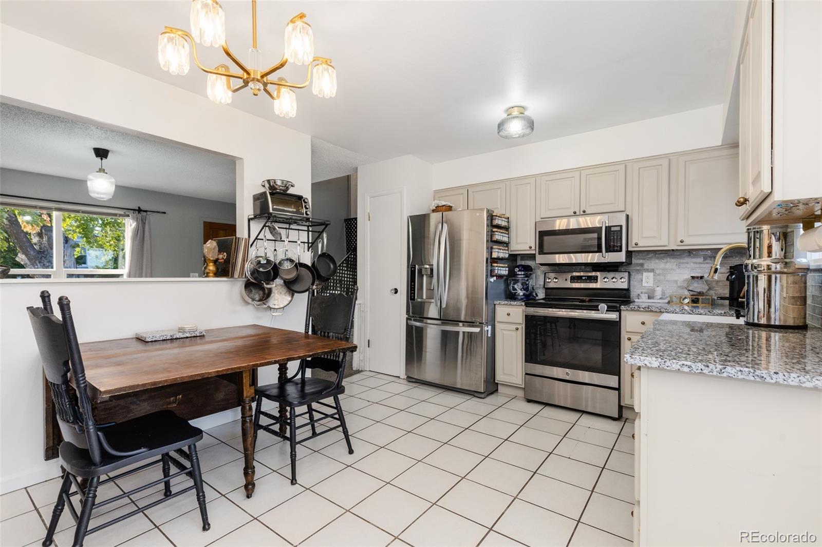 MLS Image #8 for 1510 s salida way,aurora, Colorado