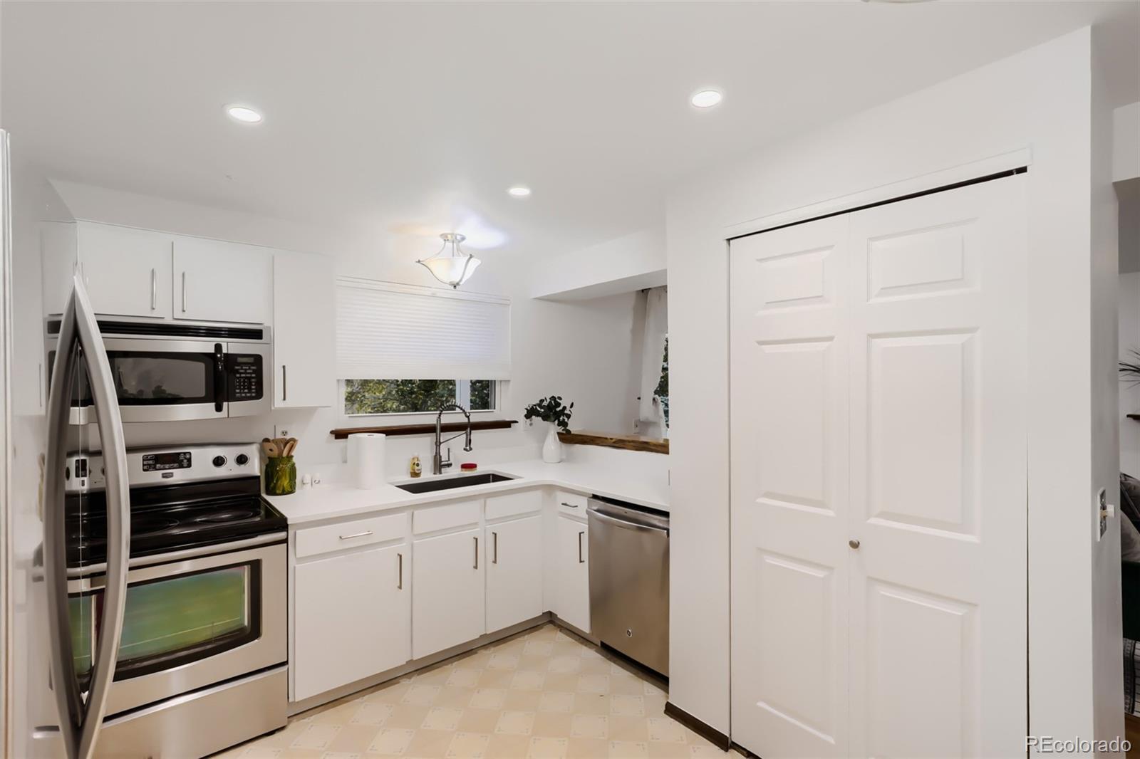 MLS Image #9 for 549 w sycamore circle,louisville, Colorado