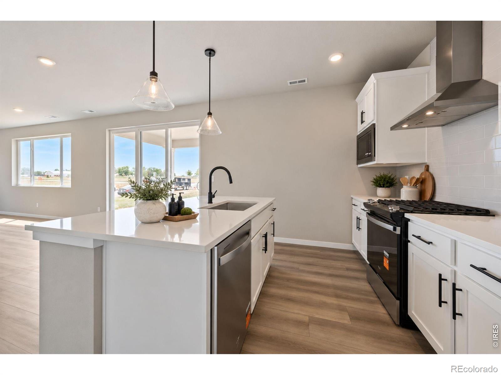 MLS Image #14 for 7336  swan river street,frederick, Colorado