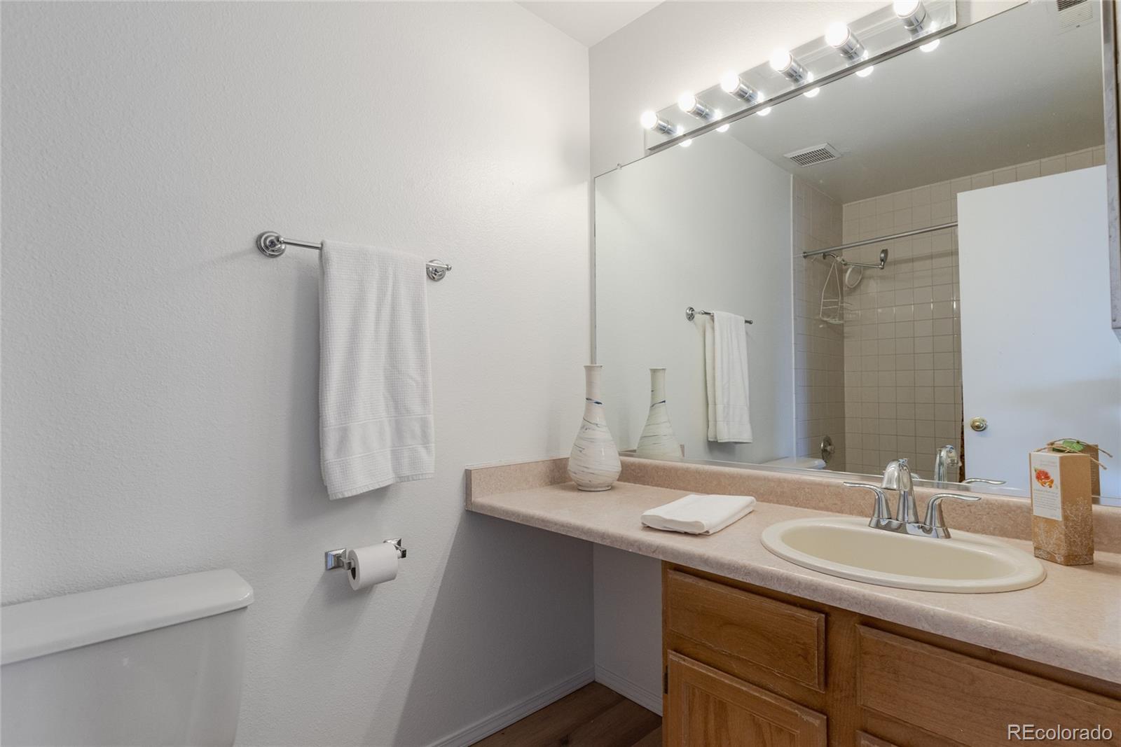 MLS Image #17 for 1470 s quebec way,denver, Colorado