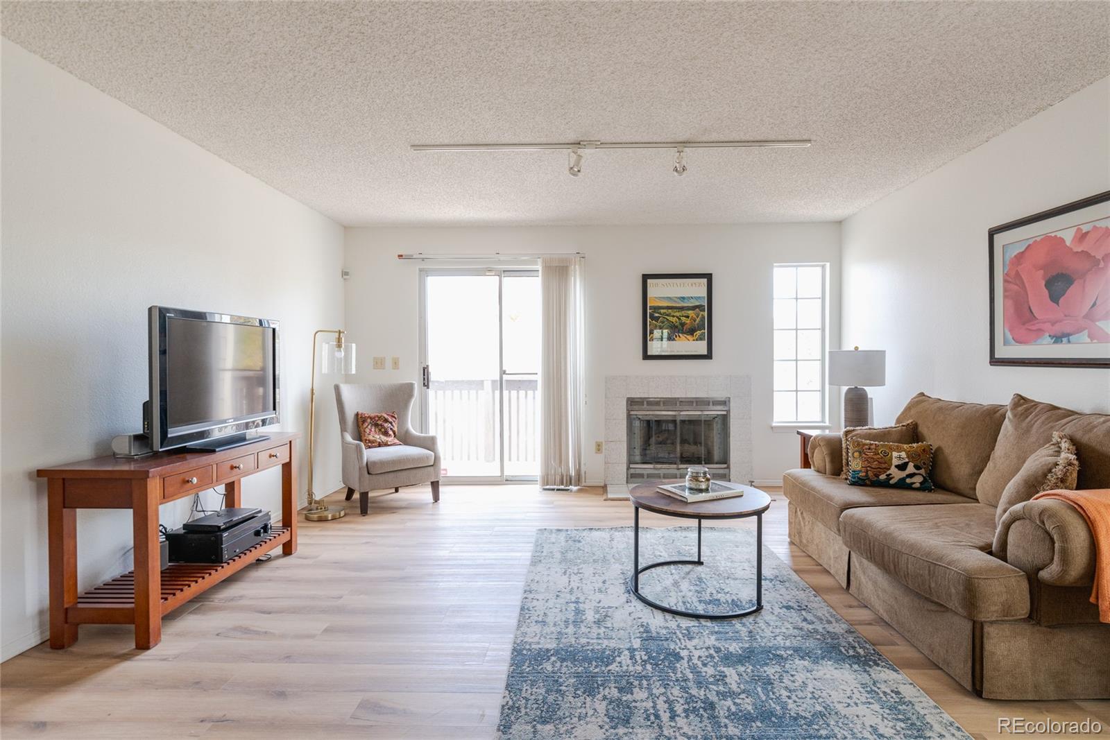 MLS Image #4 for 1470 s quebec way,denver, Colorado