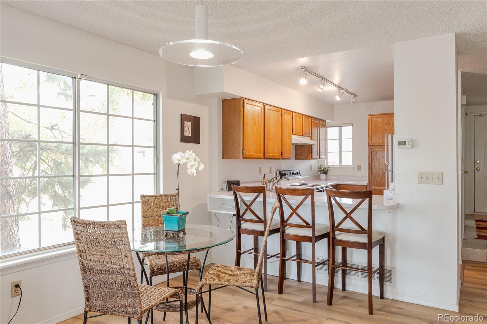 MLS Image #8 for 1470 s quebec way,denver, Colorado