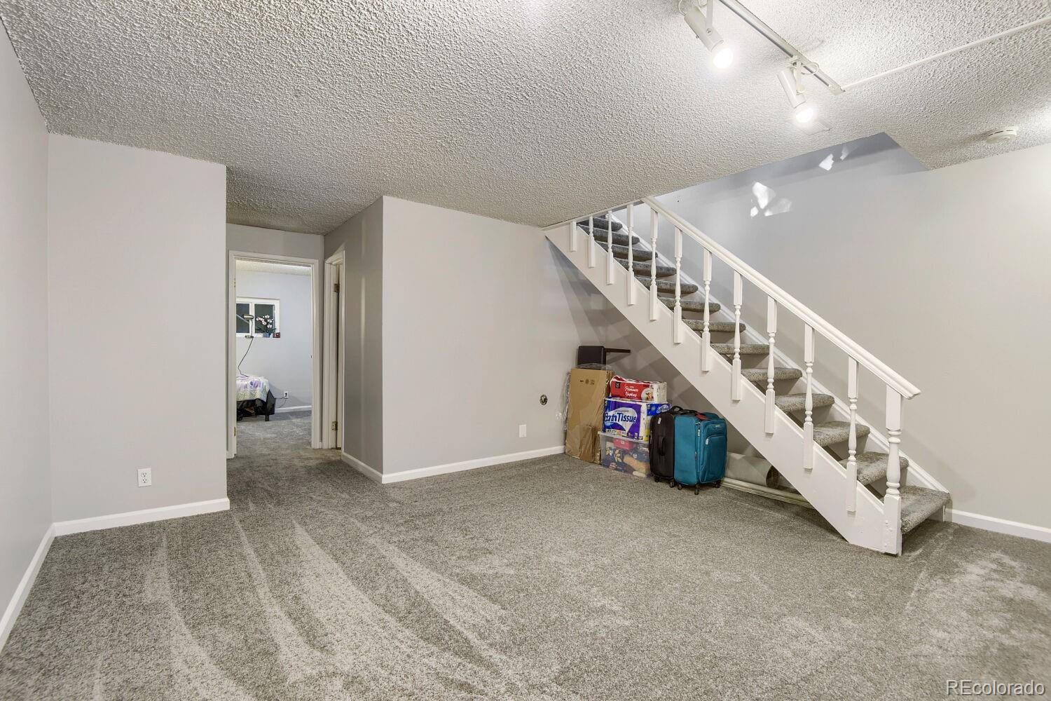MLS Image #11 for 13973 e jewell avenue,aurora, Colorado