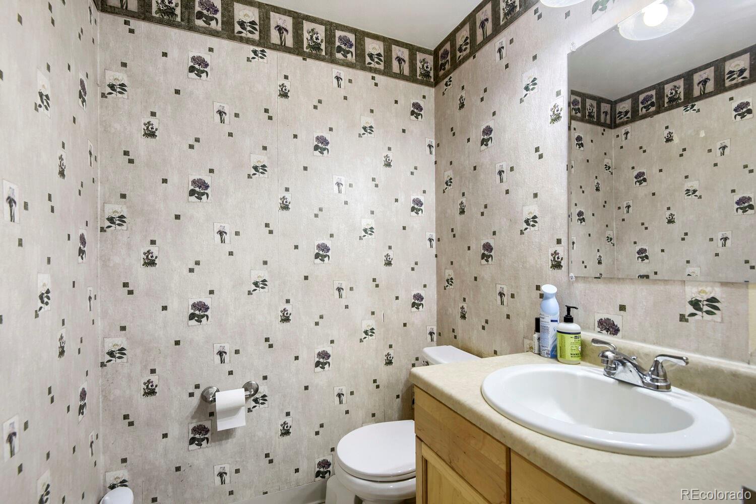 MLS Image #12 for 13973 e jewell avenue,aurora, Colorado