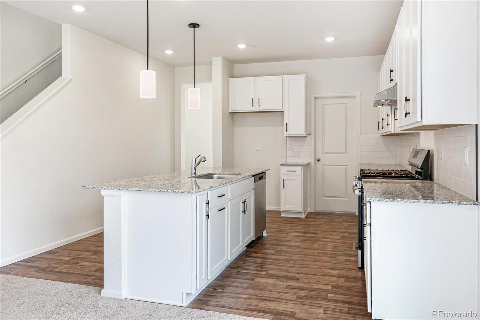 MLS Image #10 for 200  rock wren way,erie, Colorado