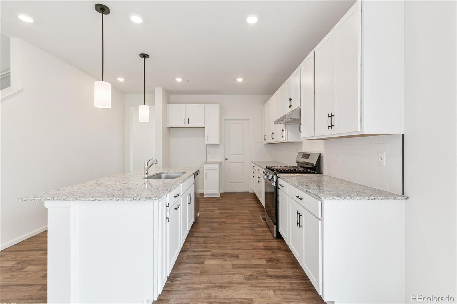 MLS Image #9 for 200  rock wren way,erie, Colorado