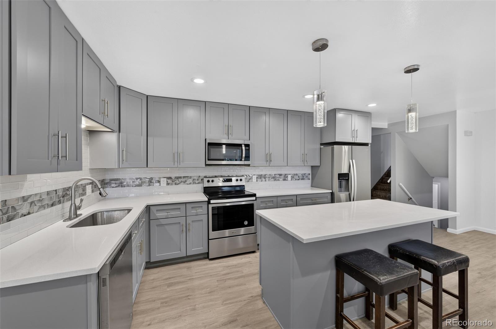 MLS Image #11 for 5298  manitou road,littleton, Colorado