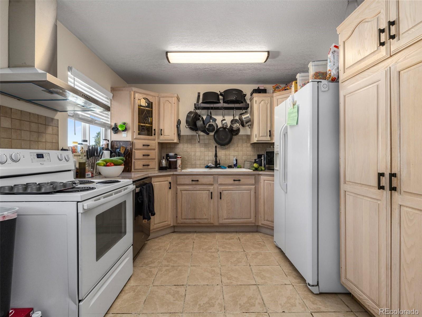 MLS Image #11 for 2303  cheyenne avenue,pueblo, Colorado