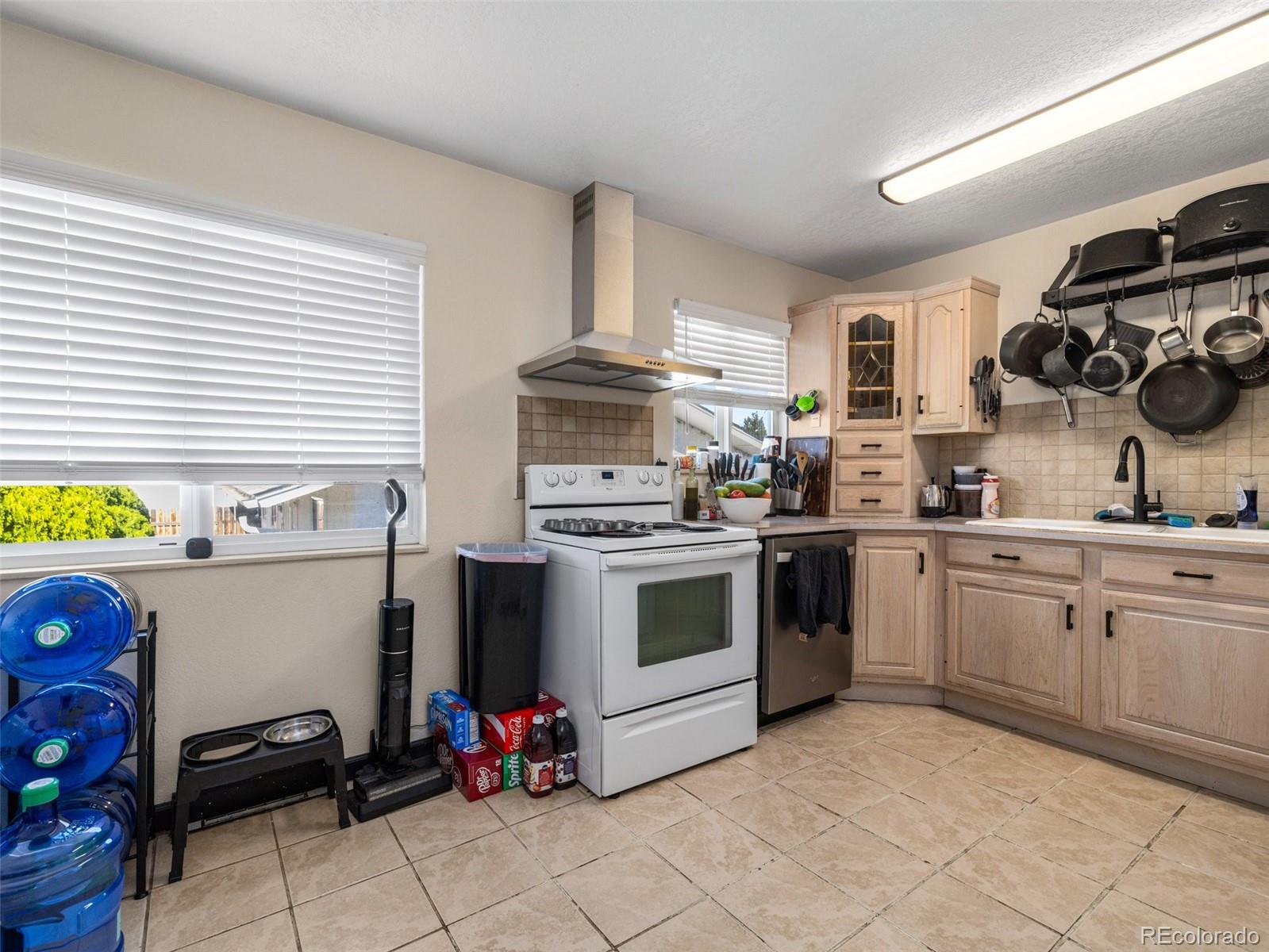 MLS Image #12 for 2303  cheyenne avenue,pueblo, Colorado