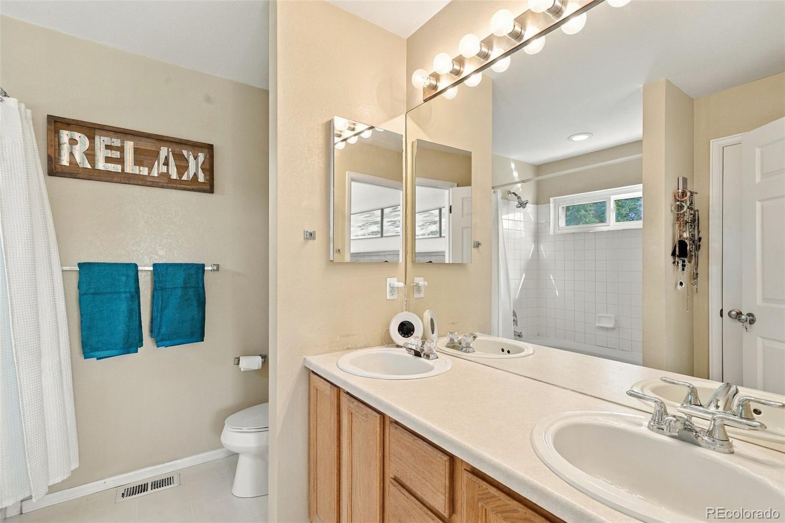 MLS Image #18 for 18968 e ithaca drive,aurora, Colorado