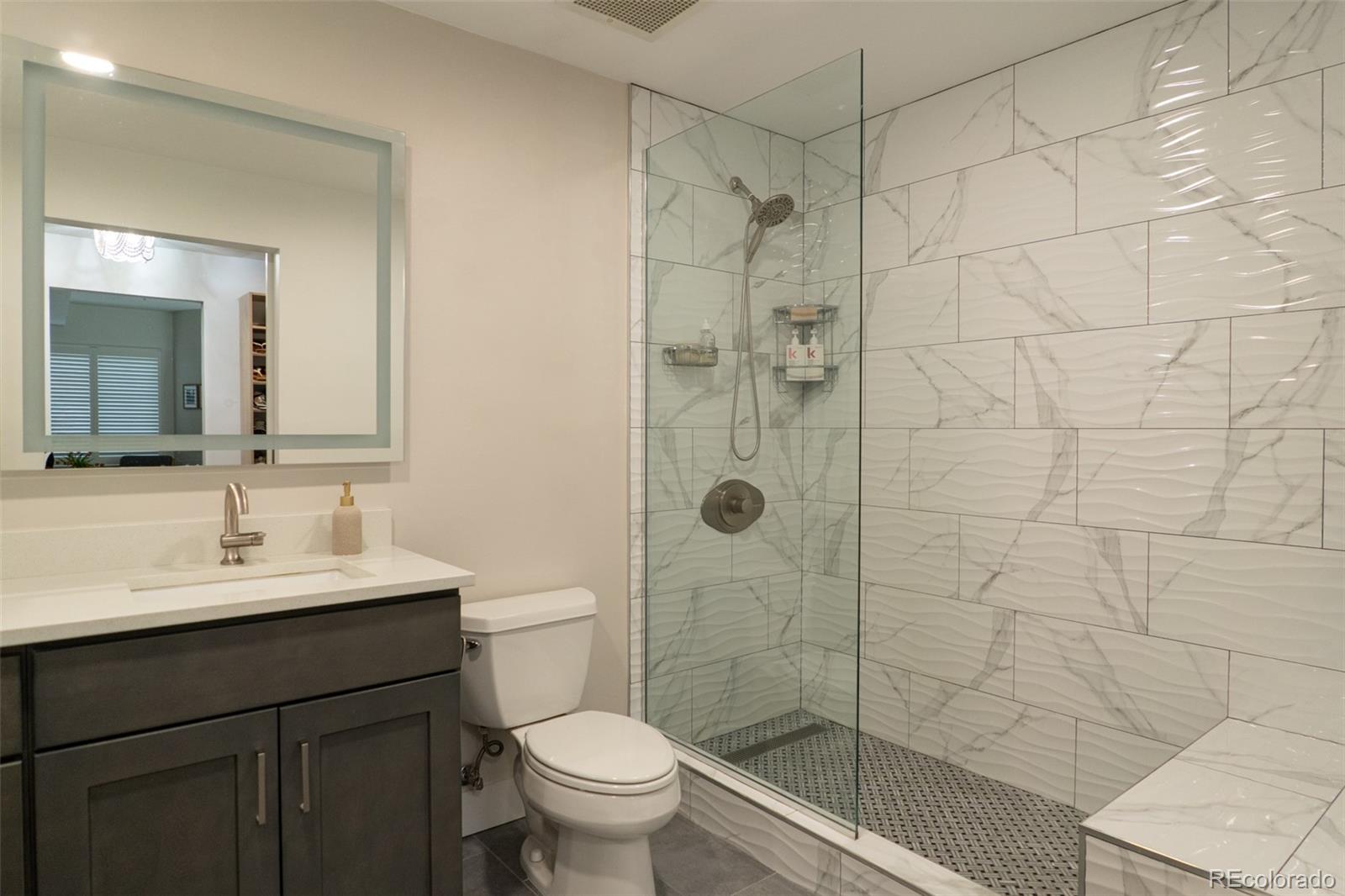 MLS Image #26 for 975 n lincoln street,denver, Colorado