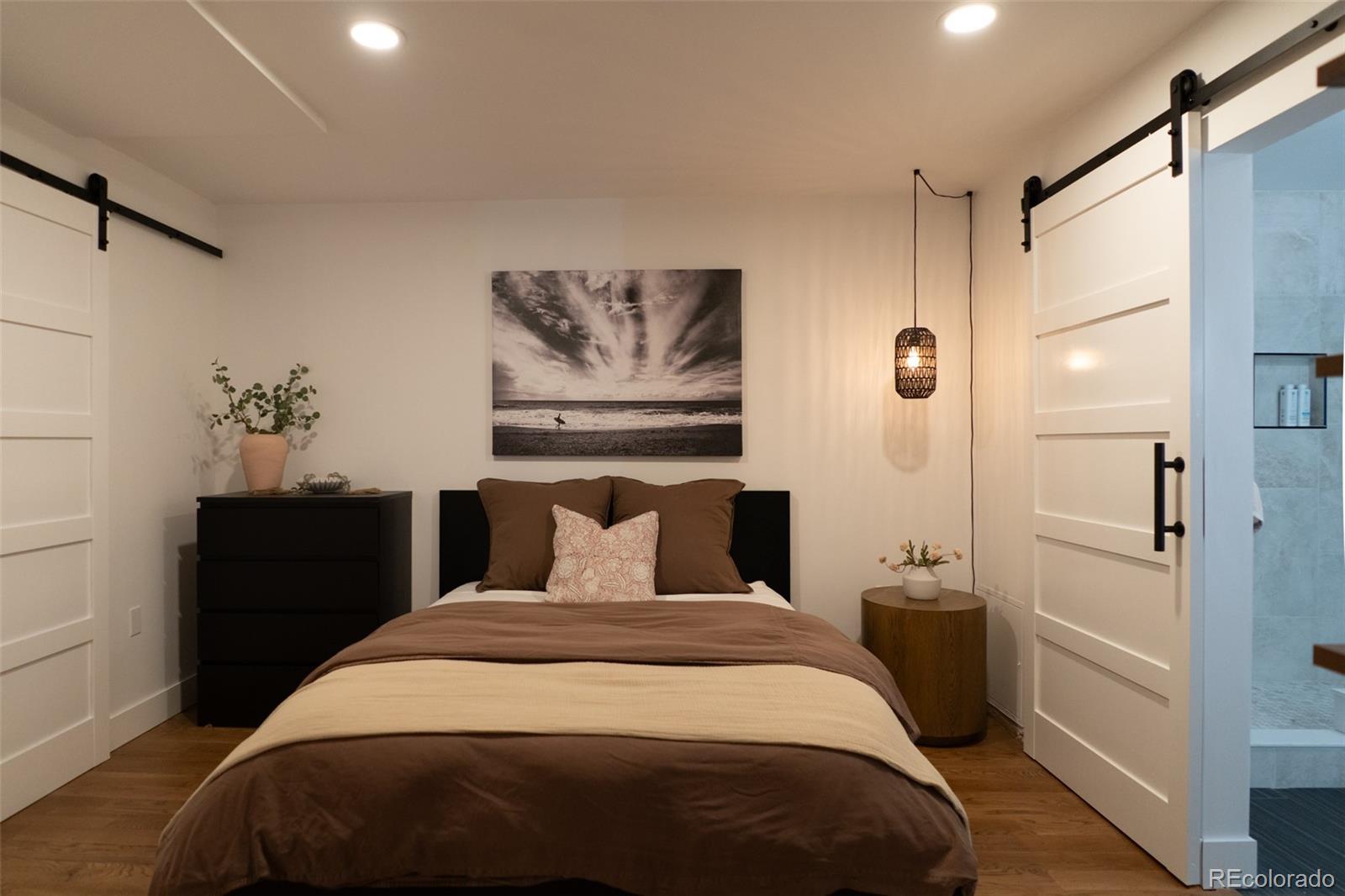 MLS Image #29 for 975 n lincoln street,denver, Colorado